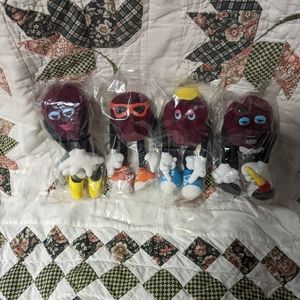 California raisins set
